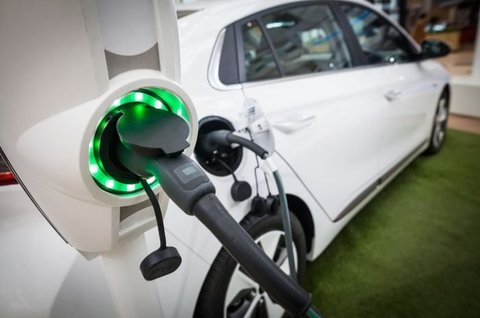 Electric Vehicle Charging Station